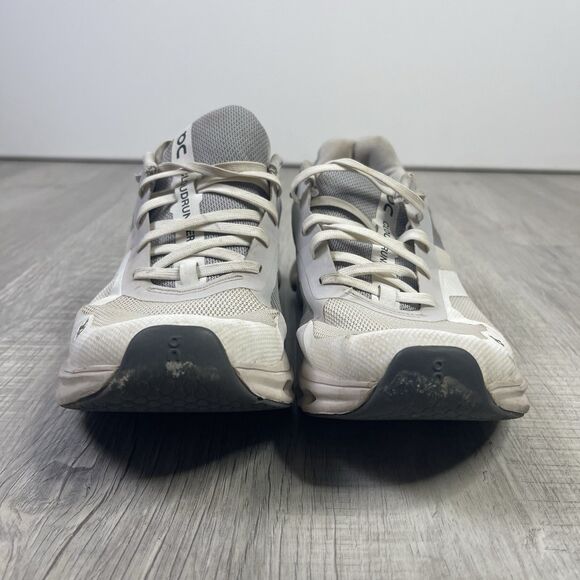 On Cloud Running Sneaker Women Size 6 White Grey Cloudrunner Running Gym Shoes M - Picture 2 of 10